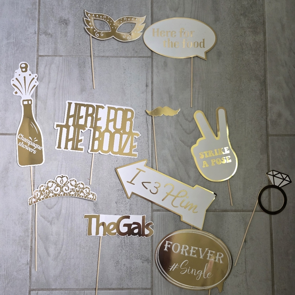 Photobooth Wedding Props - Picture 2 of 8